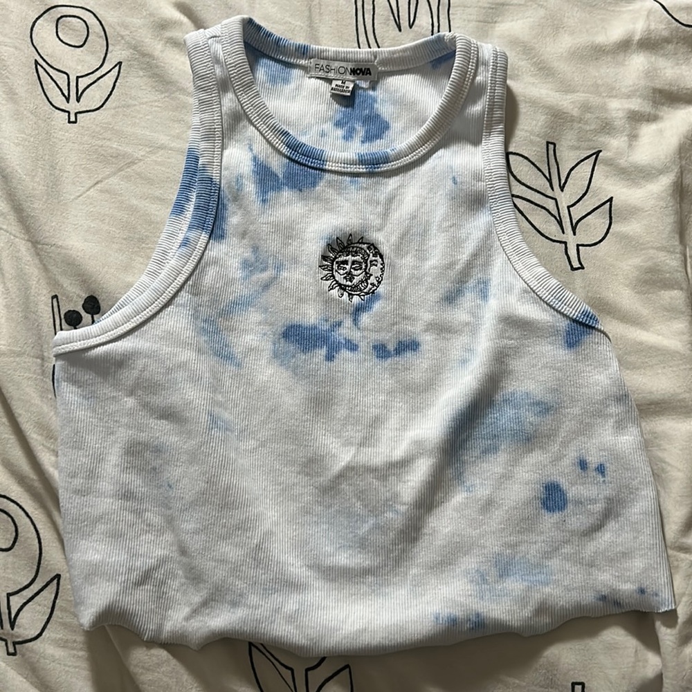 Sun and Moon Romance Crop Top - blue/combo. Size M